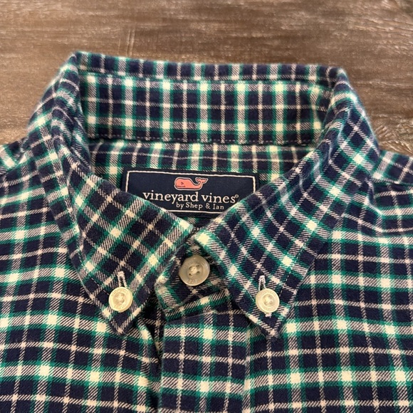 Vineyard Vines Boys Flannel Whale Button
Down Shirt Size M 12/14 Blue Green EUC - Picture 8 of 12